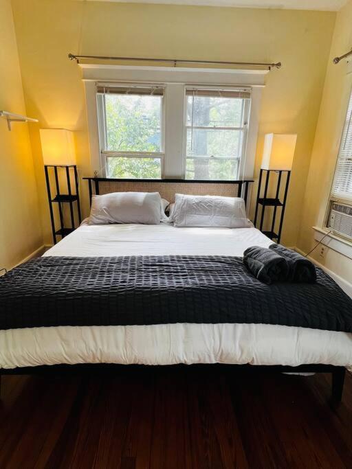4 Bedroom Dc'S Best Location With Parking, Walk To Clarendon Metro, Shopping And Nightlife! Arlington Exterior photo